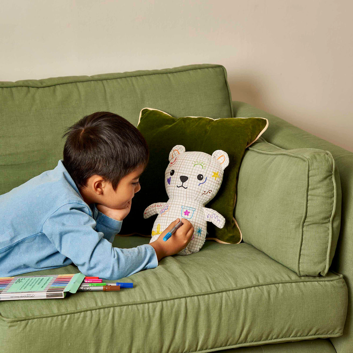 Kibakids - colour-in & doodle Artie Bear®