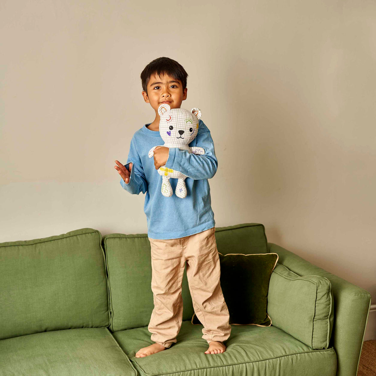 Kibakids - colour-in & doodle Artie Bear®