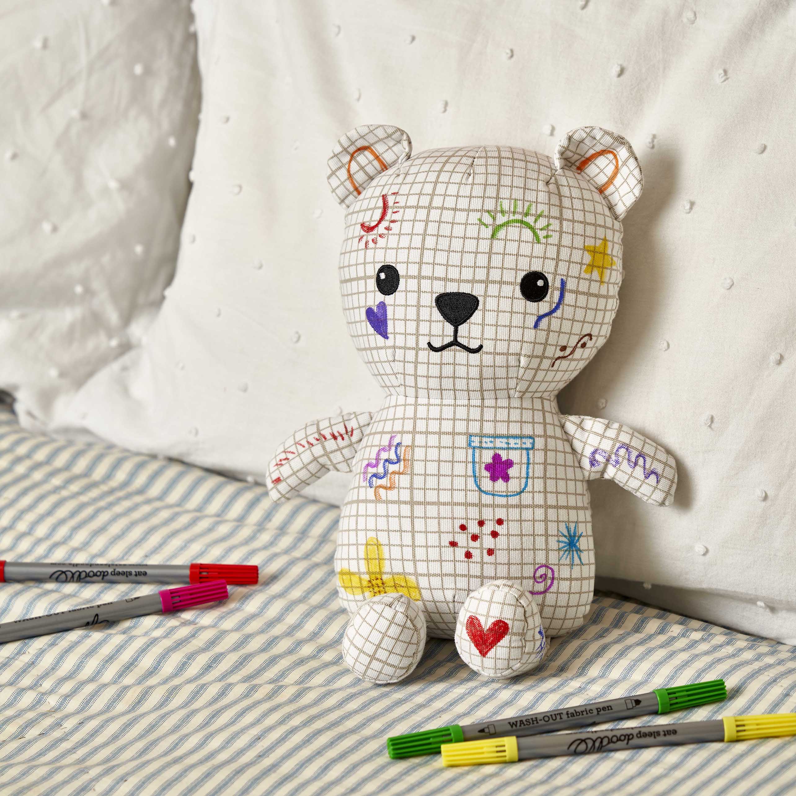 Kibakids - colour-in & doodle Artie Bear®