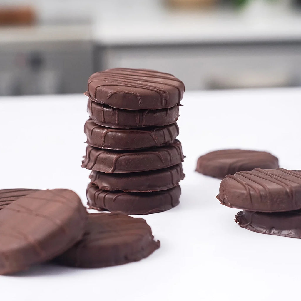 Shavelo - NEW! 70% Cacao Organic Bitter-Sweet Dark Chocolate Chips with Coconut Sugar (8 Bags)